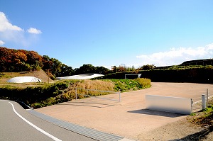 豊島美術館